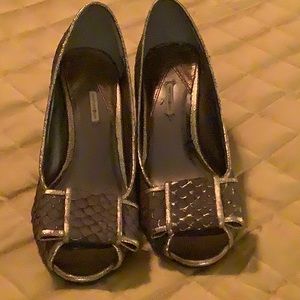 Max Studio Brown/Gold Leather Open Toe Heels